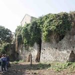 Castello dell'Uscibene con tante persone