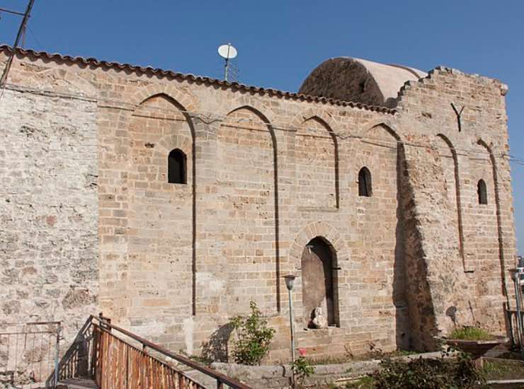 Particolare di un fianco del Castello dell'Uscibene