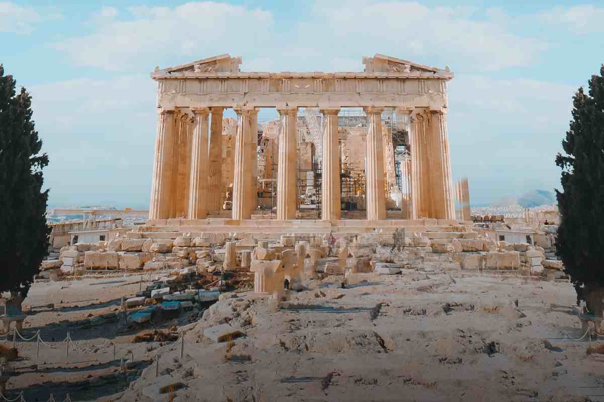 Tempio greco vista frontale