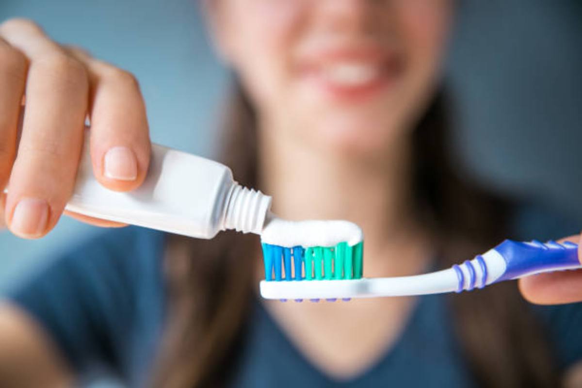 A cosa serve mescolare il dentifricio con il detersivo