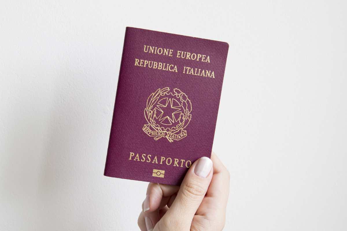 Foto di un passaporto italiano