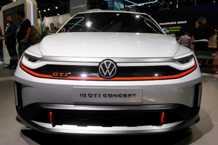 Volkswagen triste annuncio ritardo anno