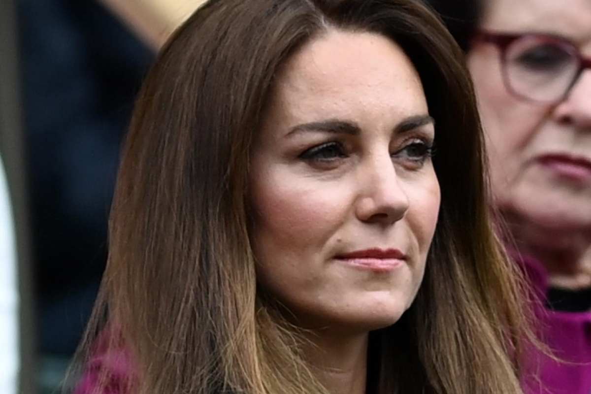 Kate Middleton tradita da William? Il particolare fisico non lascerebbe dubbi