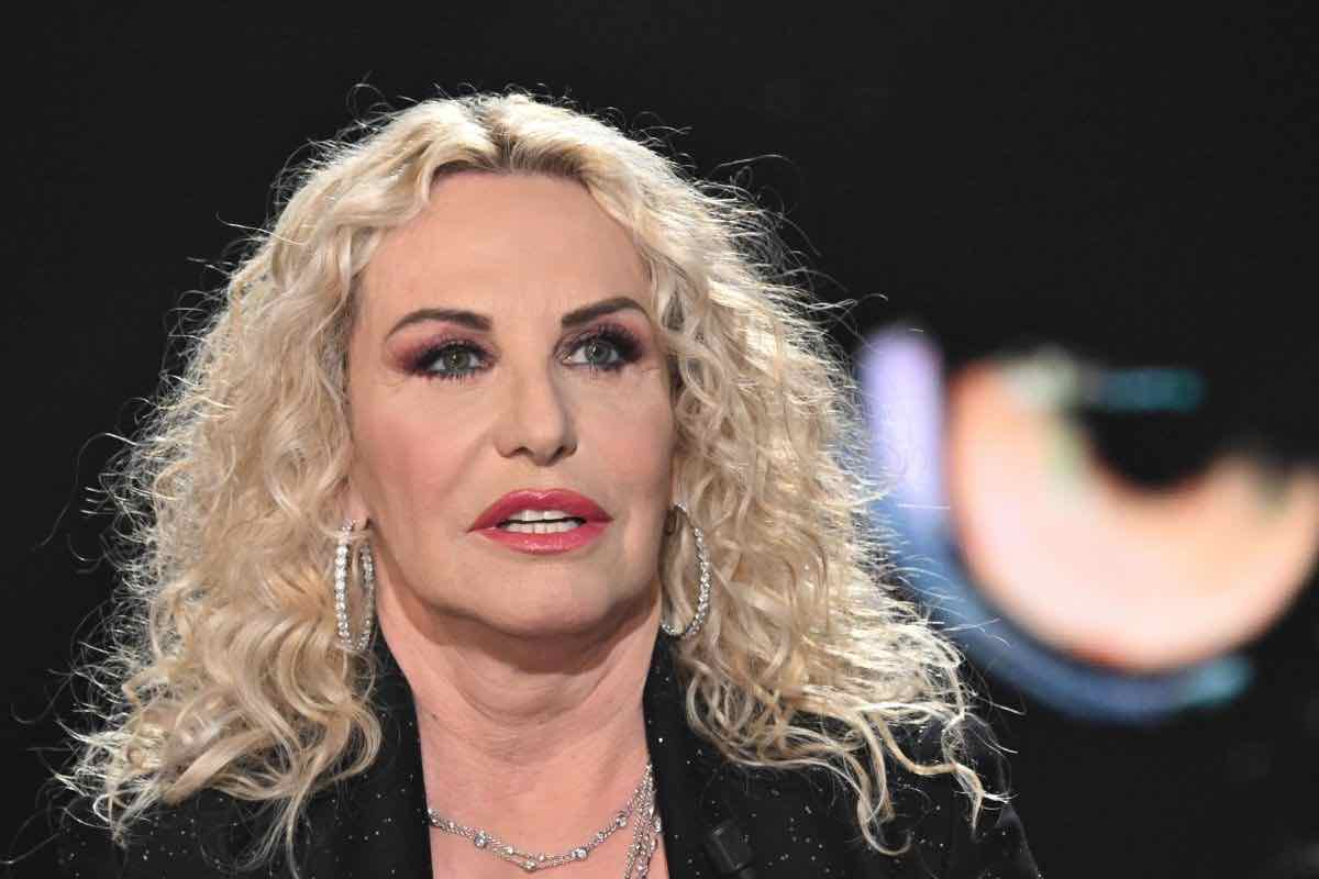 Antonella Clerici ricoverata e operata: come sta la conduttrice,  l'aggiornamento dall'ospedale - Arabonormannaunesco.it