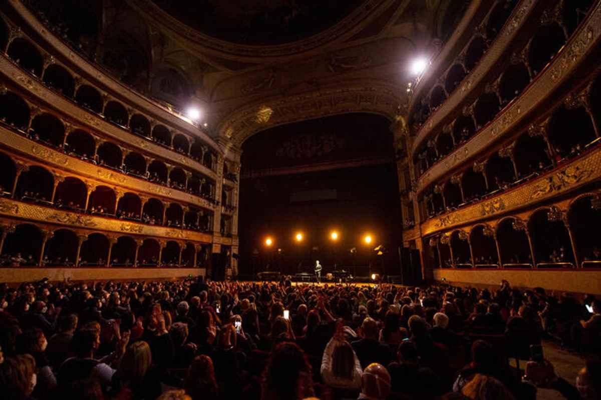 Cgil porta il lavoro dei mimi al teatro opera di roma a soli 5 euro