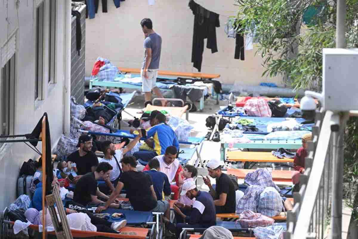 Due sbarchi record a Lampedusa: 75 migranti approdano sull'isola