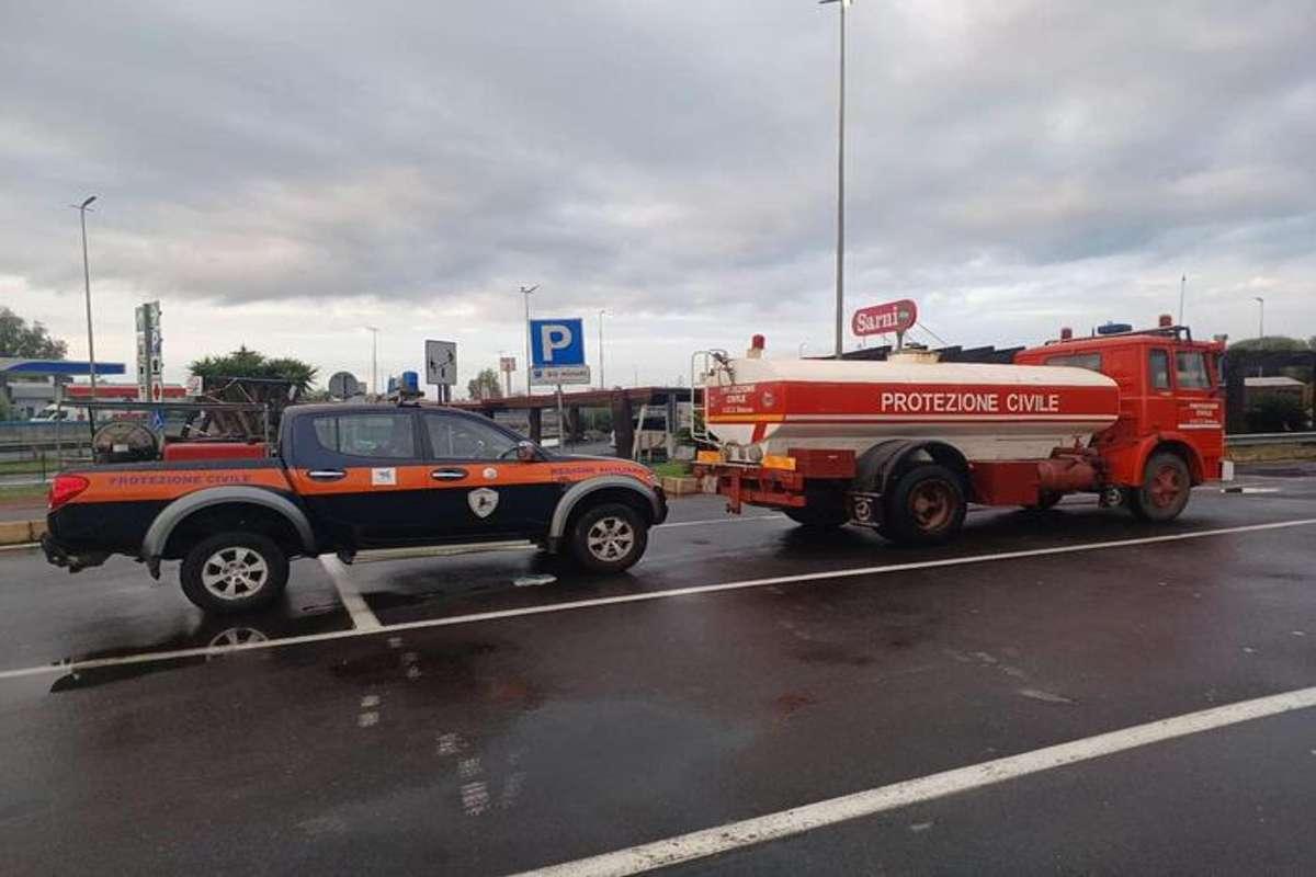 Emergenza Siccità: Autobotti della Protezione Civile in Azione a Caltanissetta ed Enna