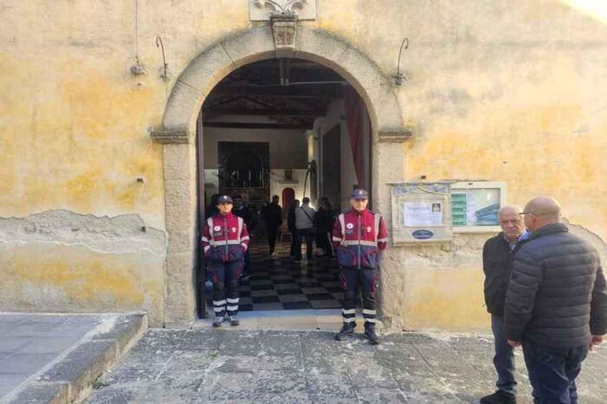 Genitori di margaret chiedono rispetto per il loro dolore in chiesa