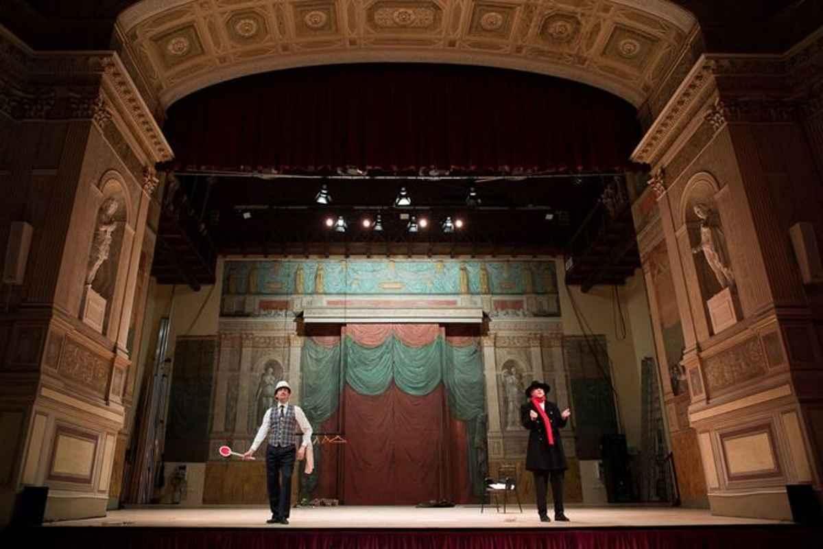 Il teatro torlonia a roma si trasforma in un palcoscenico letterario