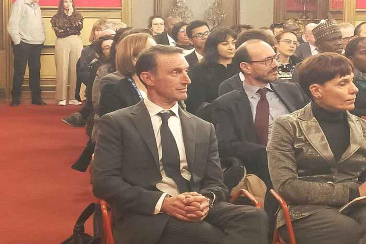 Nipote di oppenheimer svela il lato umano del nonno: un promotore della cooperazione globale