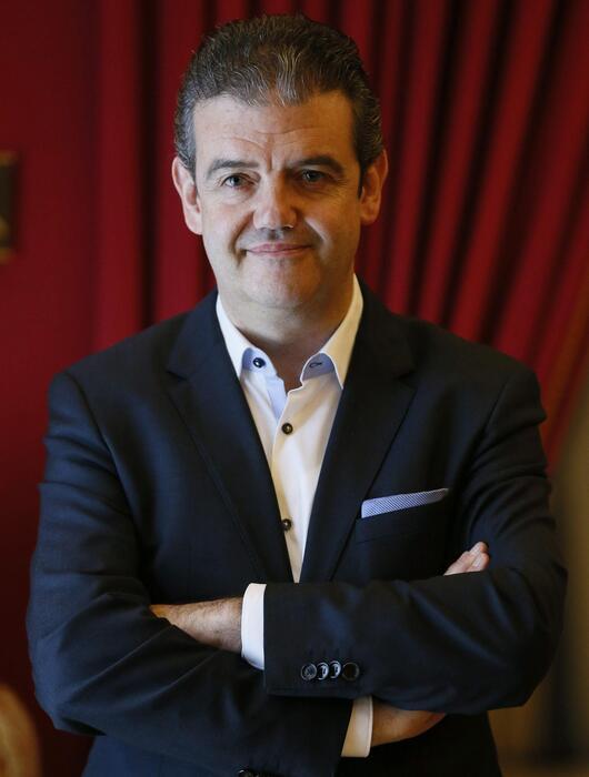 Nuovo allestimento de La Traviata incanta il pubblico al Maggio