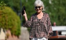Scandalo finanziario coinvolge Caterina Caselli e suo figlio
