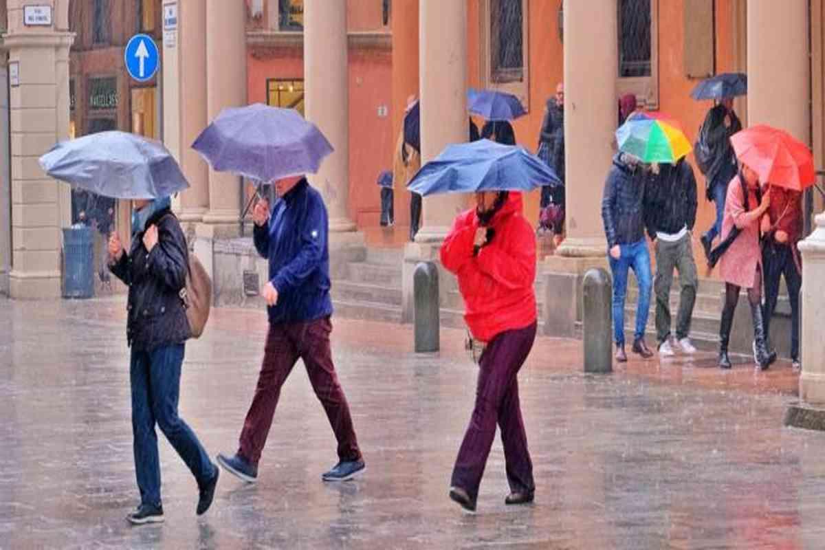 Sicilia in Allerta Rossa: La Protezione Civile Avvisa del Maltempo Estremo