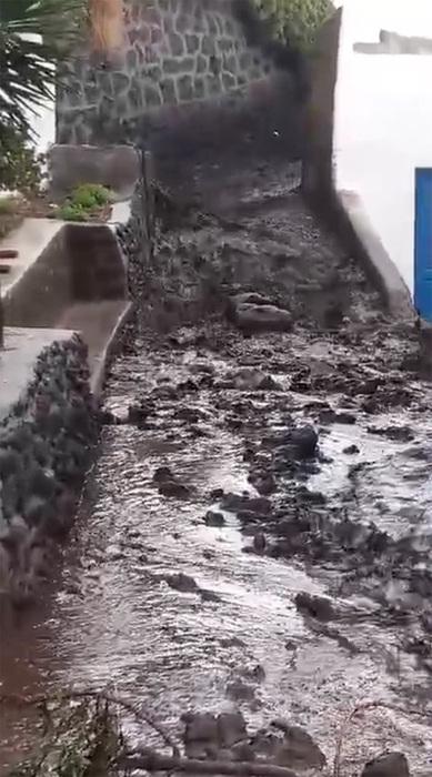 Stromboli in Emergenza: Gli Abitanti Scendono in Piazza per Esigere Aiuti Urgenti