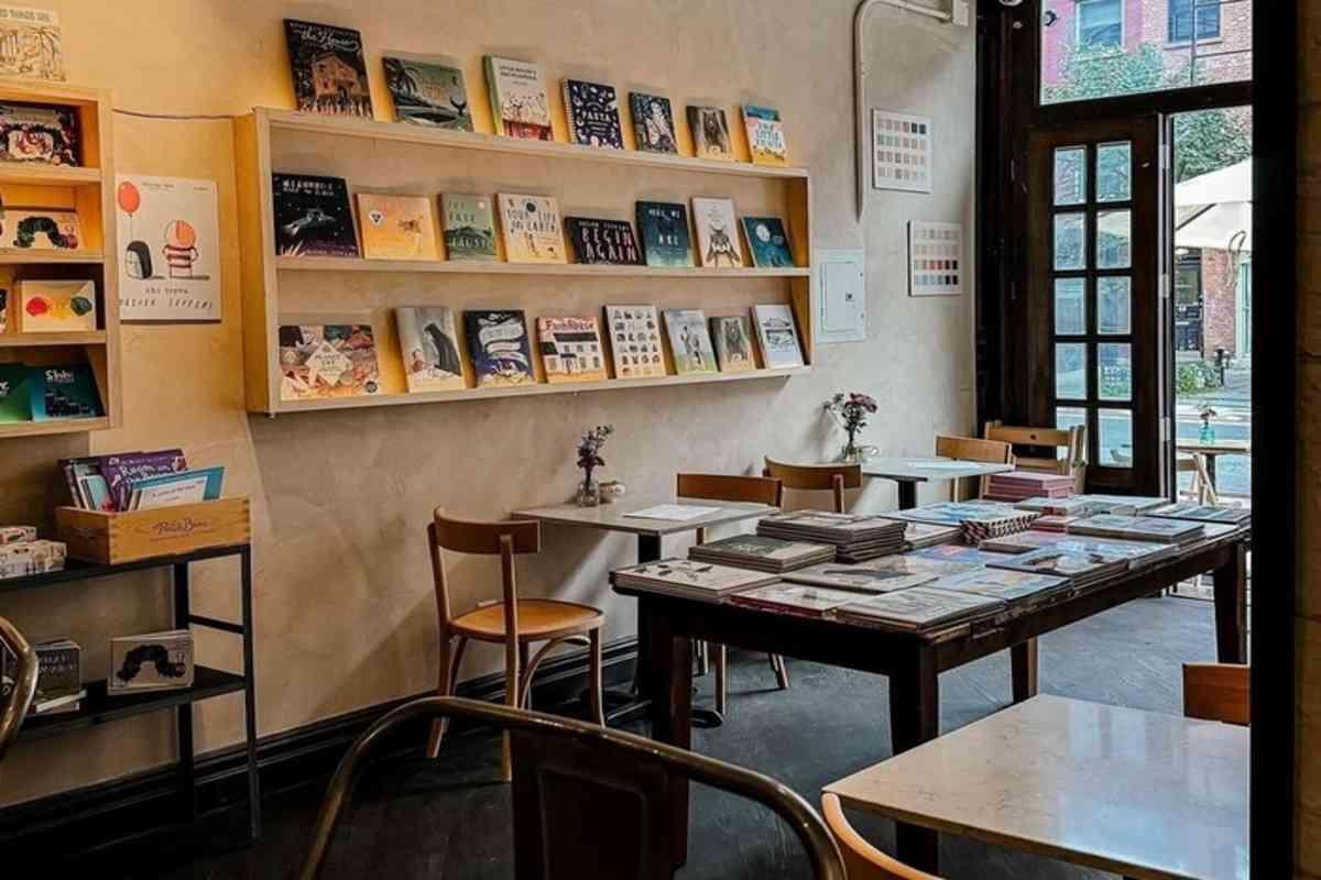 Sullaluna: la libreria italiana a NY che unisce culture attraverso incontri unici