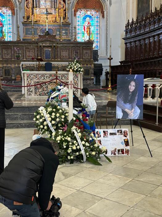 Tragedia familiare: il fratello promette giustizia dopo il drammatico gesto del quindicenne