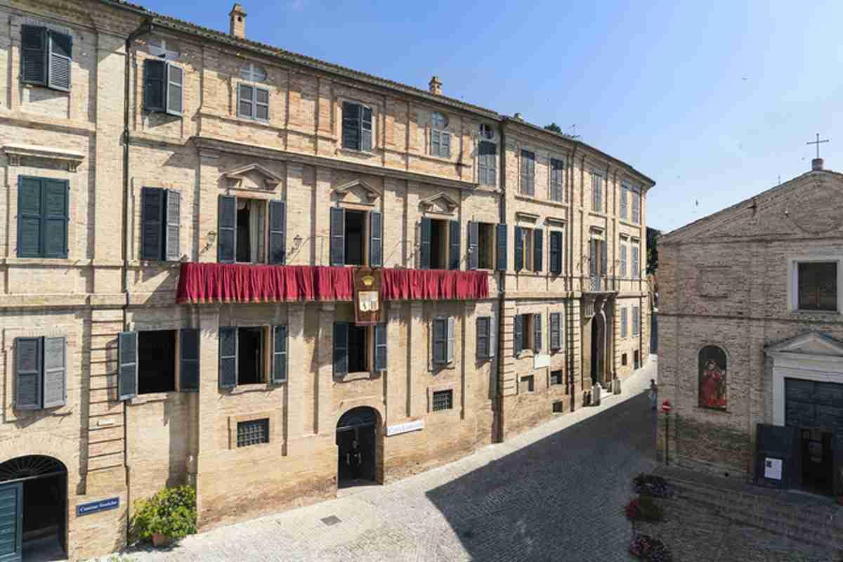 Alla scoperta delle meraviglie marchigiane tra leopardi, pieraccioni e gormiti