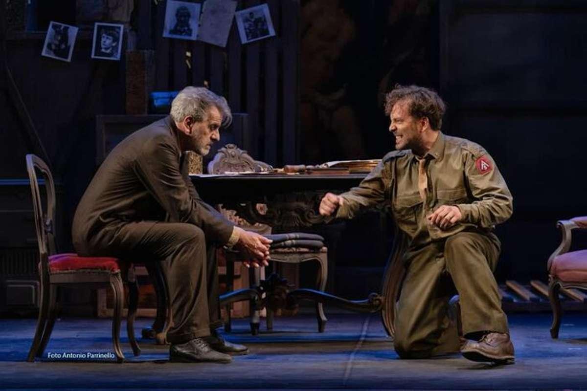 La controversa opera di harwood conquista il teatro stabile di catania