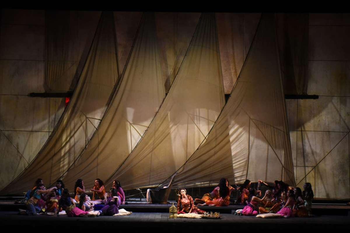 La magia de il corsaro di verdi inaugura la stagione d'opera al petruzzelli