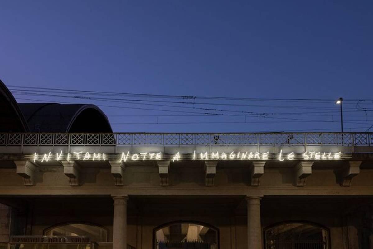 Opere di maloberti e segre illuminano il memoriale della shoah