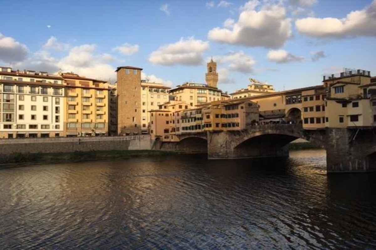 Restauro estivo del ponte vecchio: un nuovo volto per il simbolo di firenze
