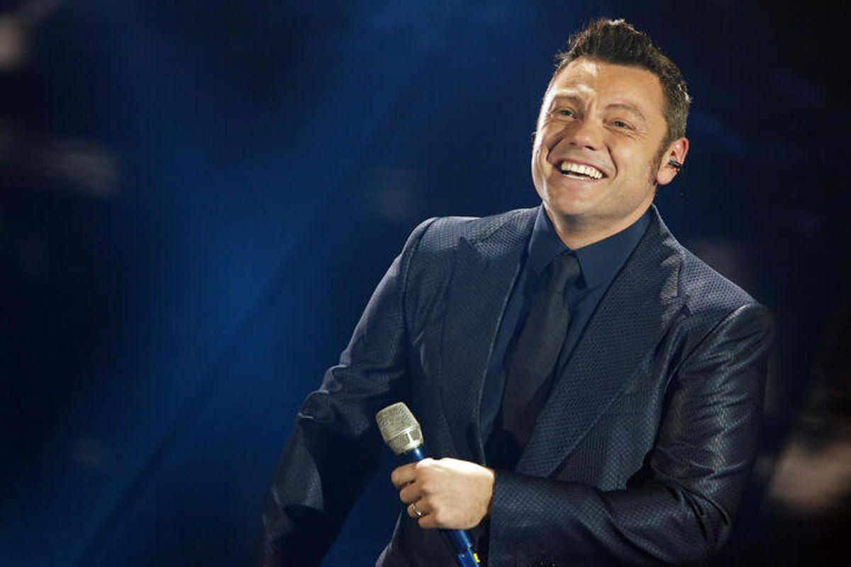 Tiziano ferro si racconta da los angeles: la sua famiglia sta bene