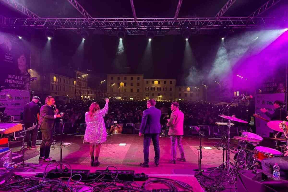 Un capodanno indimenticabile ad ancona con 15mila fan e natalie imbruglia sul palco
